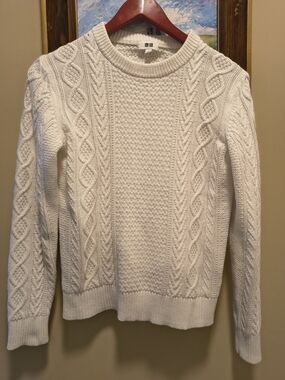 Uniqlo Women's White Cable-Knit Crewneck Sweater